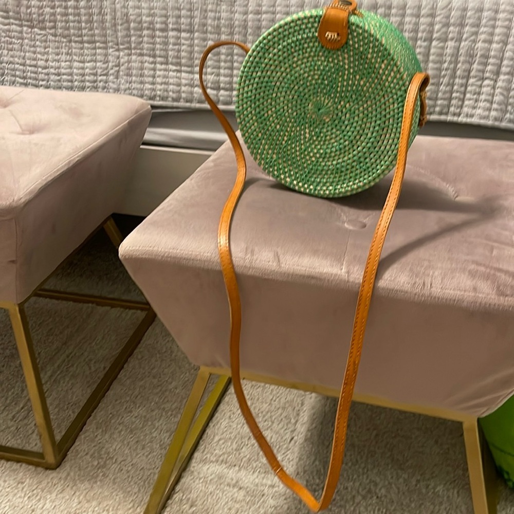 Crossbody Straw Circular Bag Brand New Green Tan Strap and Buckle